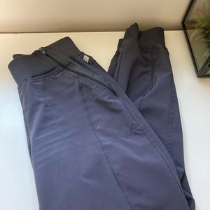 Cherokee infinity jogger scrubs